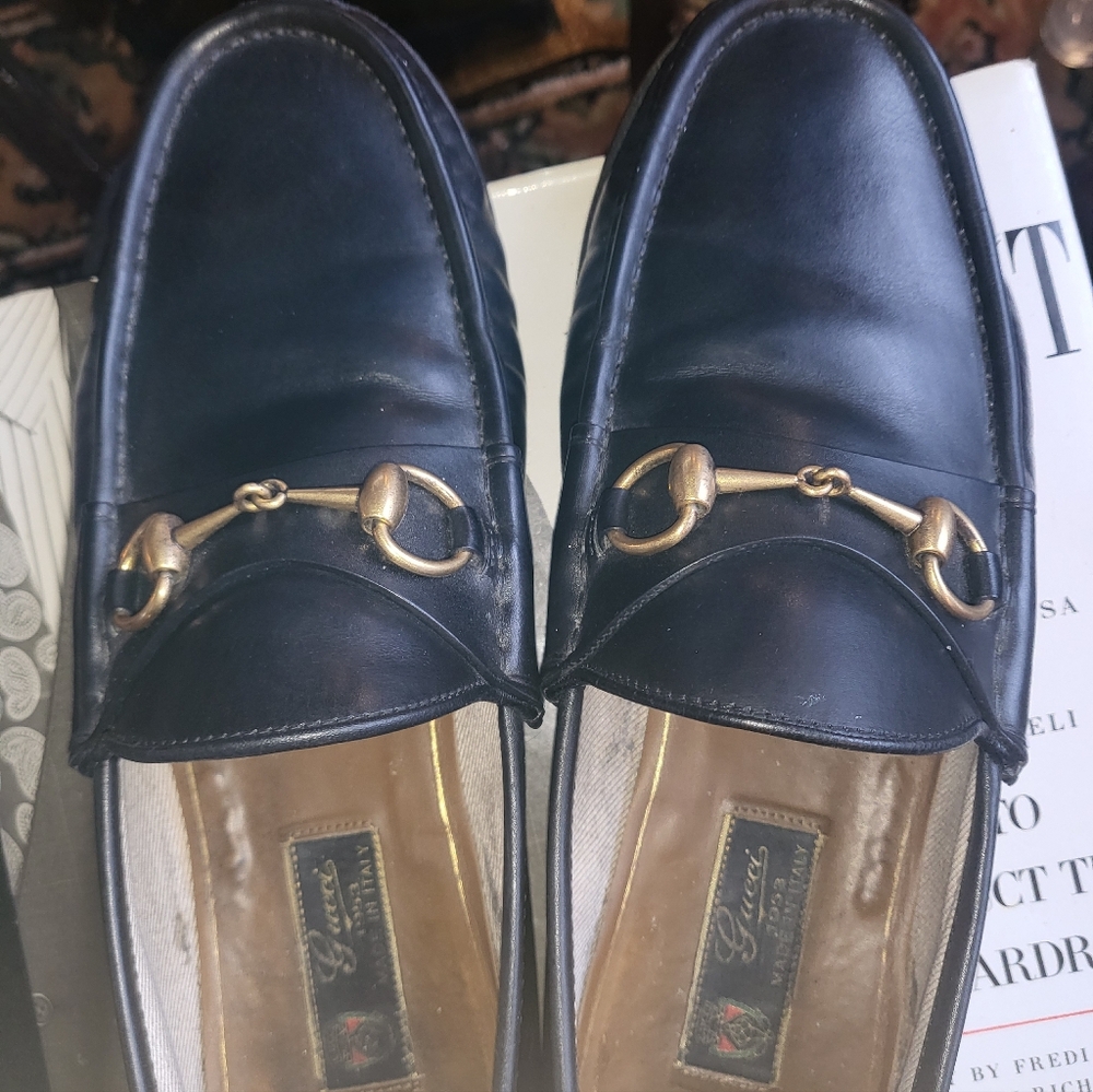 Men's Black Leather Loafers Gucci with Gold Buckle